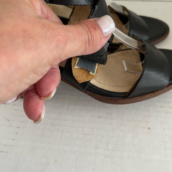 FRYE REINA BELT SANDAL - Picture 12 of 17